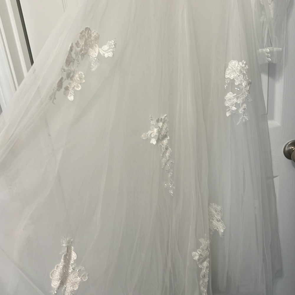 Bridal Robe - Picture 4 of 7